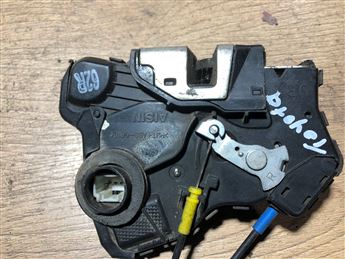 Toyota Corolla Auris Yaris 2006-2012 Sağ Arka Kapı Kilidi - İç Açma Kolu