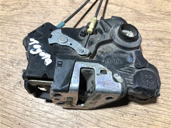 Toyota Corolla Auris Yaris 2006-2012 Sağ Ön Kapı Kilidi - İç Açma Kolu