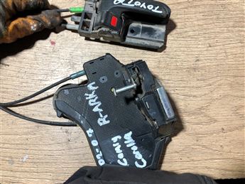 Toyota Corolla Camry 2002-2007 Sağ Arka Kapı Kilidi - İç Açma Kolu