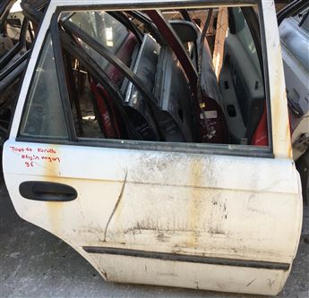Toyota Corolla SW 1988-2000 Çıkma Sağ Arka Kapı