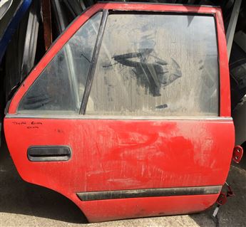 Toyota Corona 1985-1992 Sağ Arka Kapı