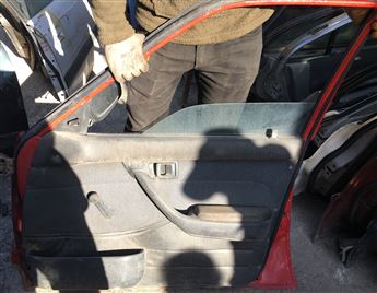 Toyota Corona 1985-1992 Sağ Ön Kapı