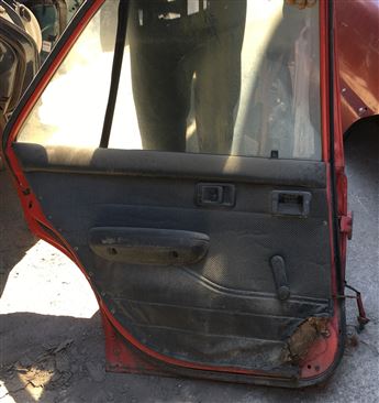 Toyota Corona 1985-1992 Sol Arka Kapı 