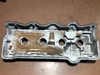 Toyota Corona 2.0 Külbütör Kapağı