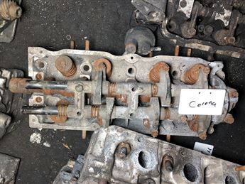 Toyota Corona Çıkma Motor Silindir Kapağı