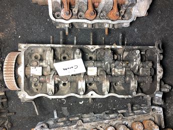 Toyota Corona Çıkma Motor Silindir Kapağı