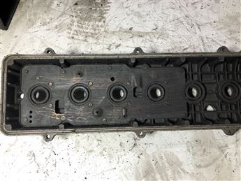 Toyota Cressida 3.0 24V Külbütör Kapağı