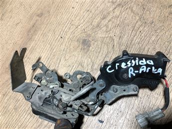 Toyota Cressida Sağ Arka Kapı Kilidi