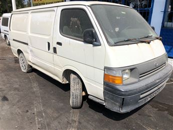 Toyota Hiace 1992-2001 KOmple Kesme Ön Kasa
