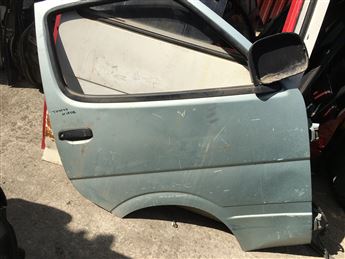Toyota Hiace 1992-2001 Sağ Ön Kapı