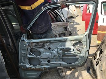 Toyota Hiace 1992-2001 Sağ Ön Kapı