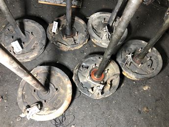 Toyota Hiace Arka Sağ Sol Aks Taşıyıcı Kampana Fren Tablası