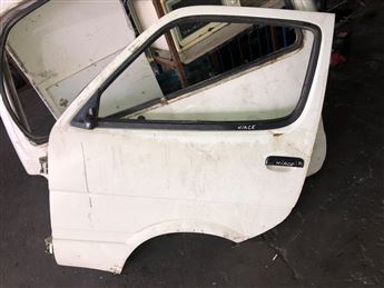 Toyota Hiace 1992-2001 Çıkma Sol Ön Kapı