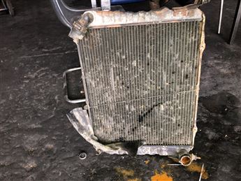 Toyota Hiace Su Radyatörü