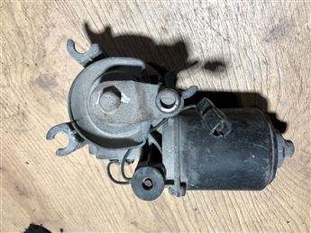 Toyota Hilüx PickUp 1985-1987 Ön Cam Silecek Motoru
