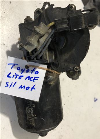 Toyota Lite Ace Ön Cam Silecek Motoru 85110 95719