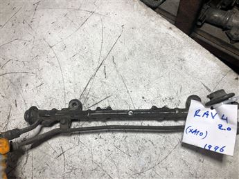 Toyota RAV4 2.0 1996 (XA110) Enjektör Kütüğü