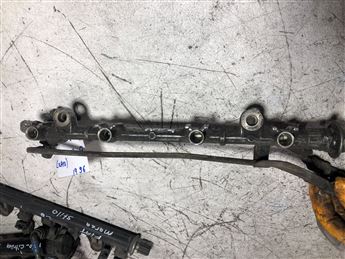 Toyota RAV4 2.0 1996 (XA110) Enjektör Kütüğü