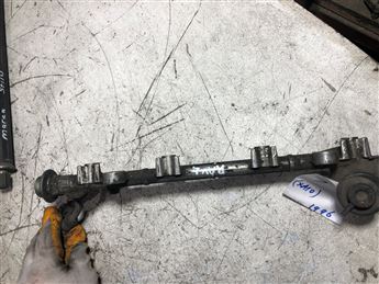 Toyota RAV4 2.0 1996 (XA110) Enjektör Kütüğü