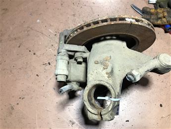 Volksvogen Jetta 1982-1986 Sağ Ön Taşıyıcı Disk Porya