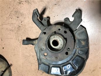 Volksvogen Jetta 1982-1986 Sağ Ön Taşıyıcı Disk Porya