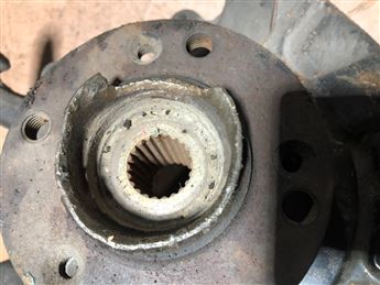 Volkswagen Polo 1995-2001 Sağ Ön Taşıyıcı Disk Porya