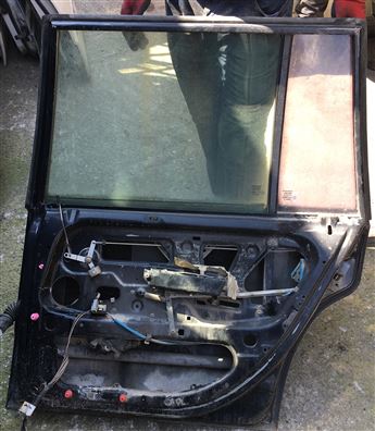 Volvo 940 Sağ Arka Kapı   