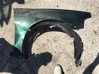 Volvo S40 1997-2003 Sağ Ön Çamurluk