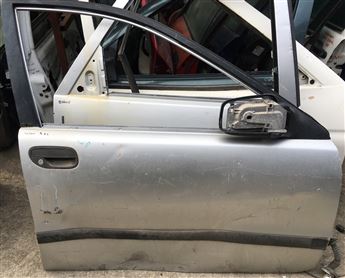 Volvo S40 V40 1996-2004 Sağ Ön Kapı