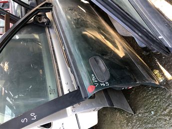 Volvo S40 V40 1996-2004 Sağ Ön Kapı